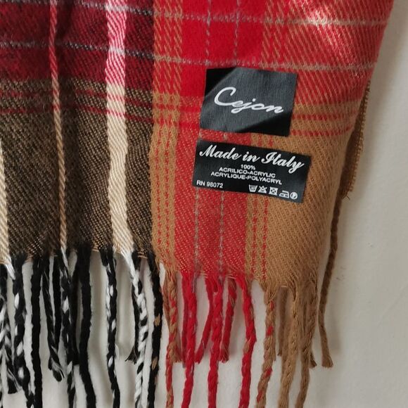 Cejon Unisex Plaid Scarf. - Picture 2 of 5